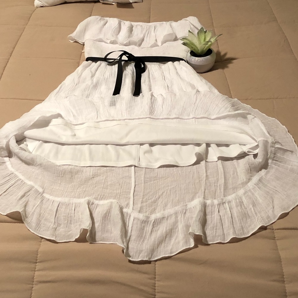 White Strapless Ruffled Dress - Picture 5 of 7